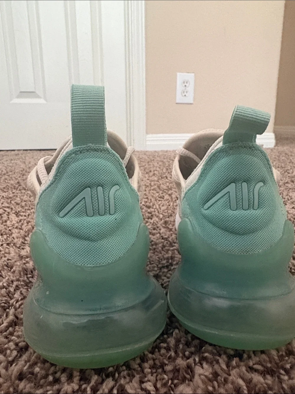 Nike Air Max 270 GS White Jade Ice Emerald Rise